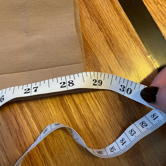 Aritzia Wilfred effortless pants - Picture 9 of 9